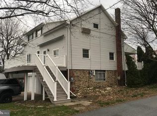 710 Apple Ln, Shoemakersville, PA 19555