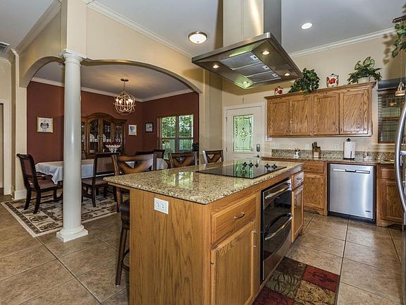 5th image of 309 Wind Haven Ln