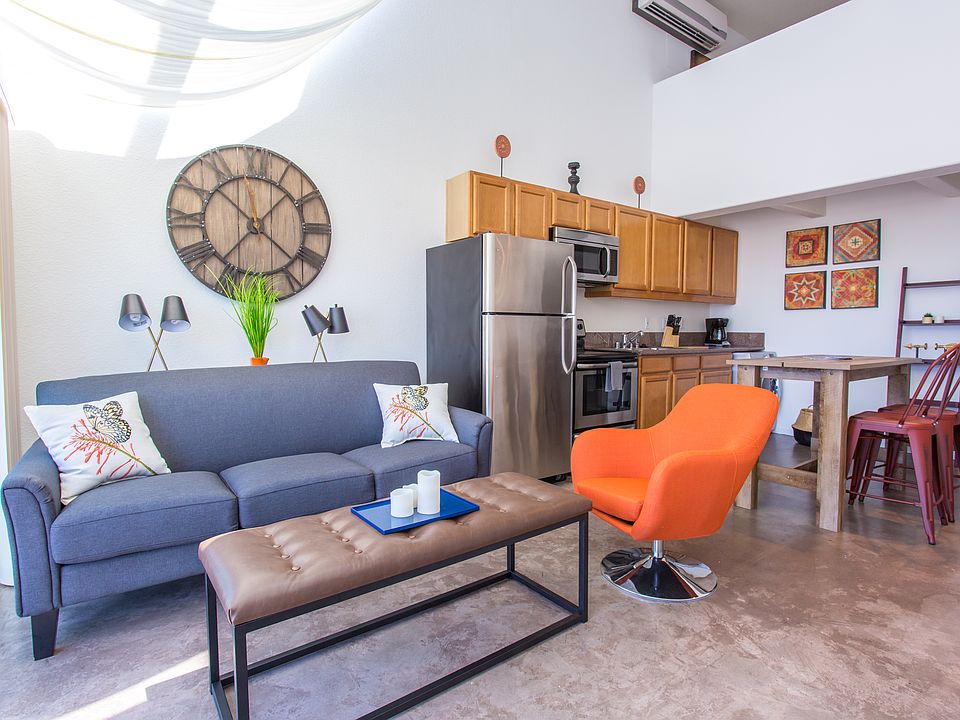 1st image of 1805 Columbia St APT 302
