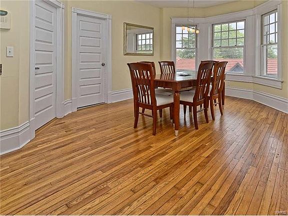 5th image of 6101-6103 Washington Blvd #301