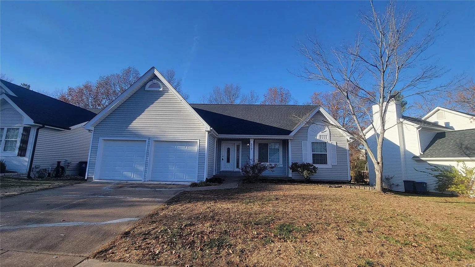 317 Oak Park Village Dr photo 1
