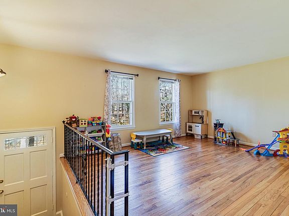 4th image of 5304 Lily Ct