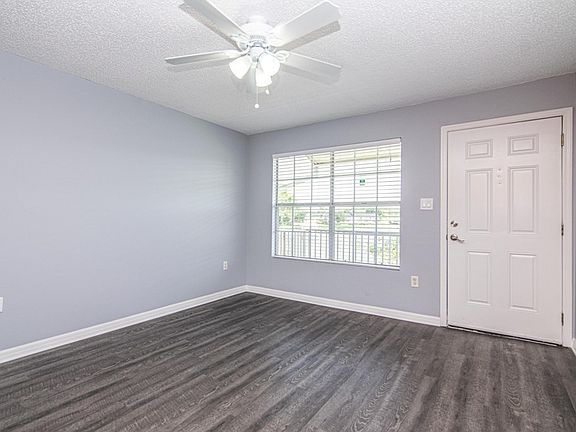 3rd image of 220 Lake Parsons Grn Unit 208
