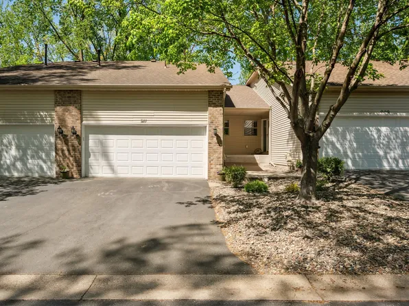 911 Oakwood Heights Cir #2, Saint Paul, MN 55123