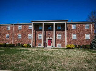 1801 Janlyn Rd #8-1, Jeffersontown, KY 40299