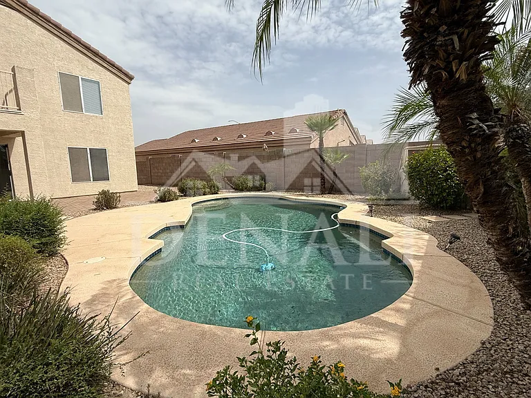 805 S Esmeralda — Photo 31
