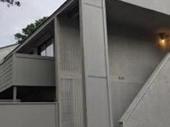 806 Greenmeadow Dr, Goose Creek, SC 29445