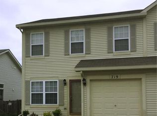 719 S Bayles Dr, Romeoville, IL 60446