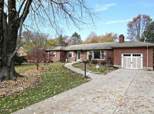 308 Foeburn Ln, Windy Hills, KY 40207