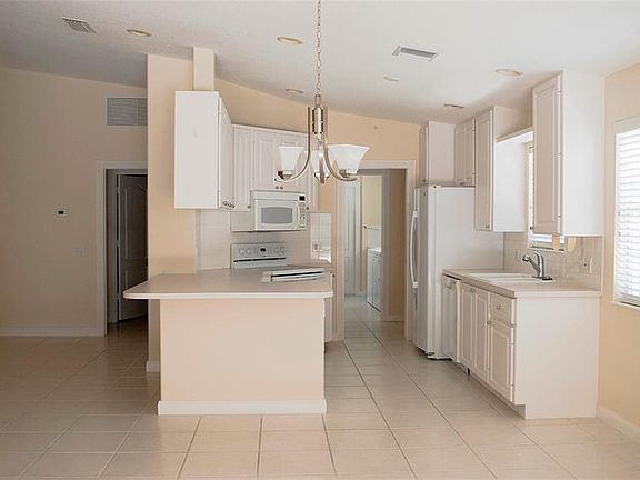 4th image of 8054 Camminare Dr