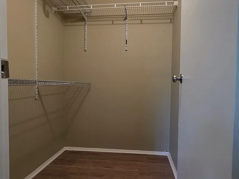 4908 Silver Oaks Vlg — Photo 17