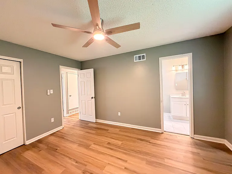 3884 Kerston Dr — Photo 20