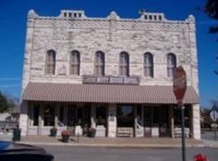 119 E Bridge St, Granbury, TX 76048