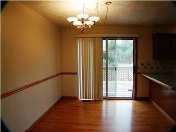 4th image of 8397 Vista Royale Ln NE