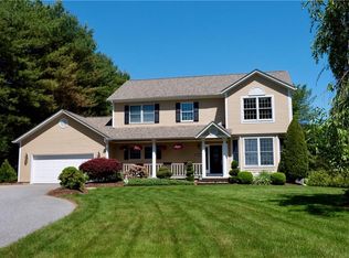 228 Laurel Ridge Ln, North Kingstown, RI 02852