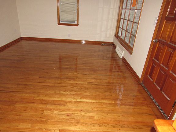 5th image of 408 E 324th St
