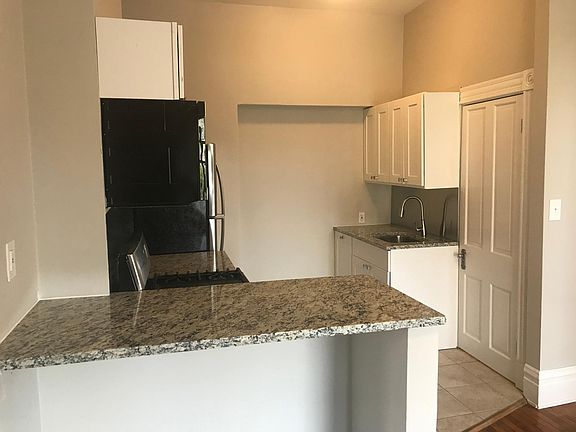 4th image of 255 Hosea Ave #1