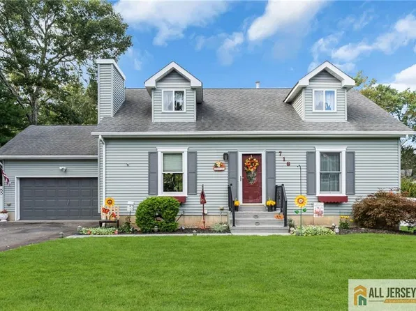 718 Princeton Rd, Lanoka Harbor, NJ 08734
