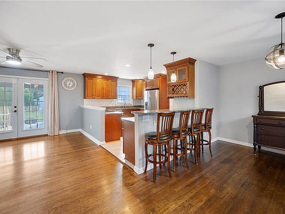 2nd image of 440 collington Drive