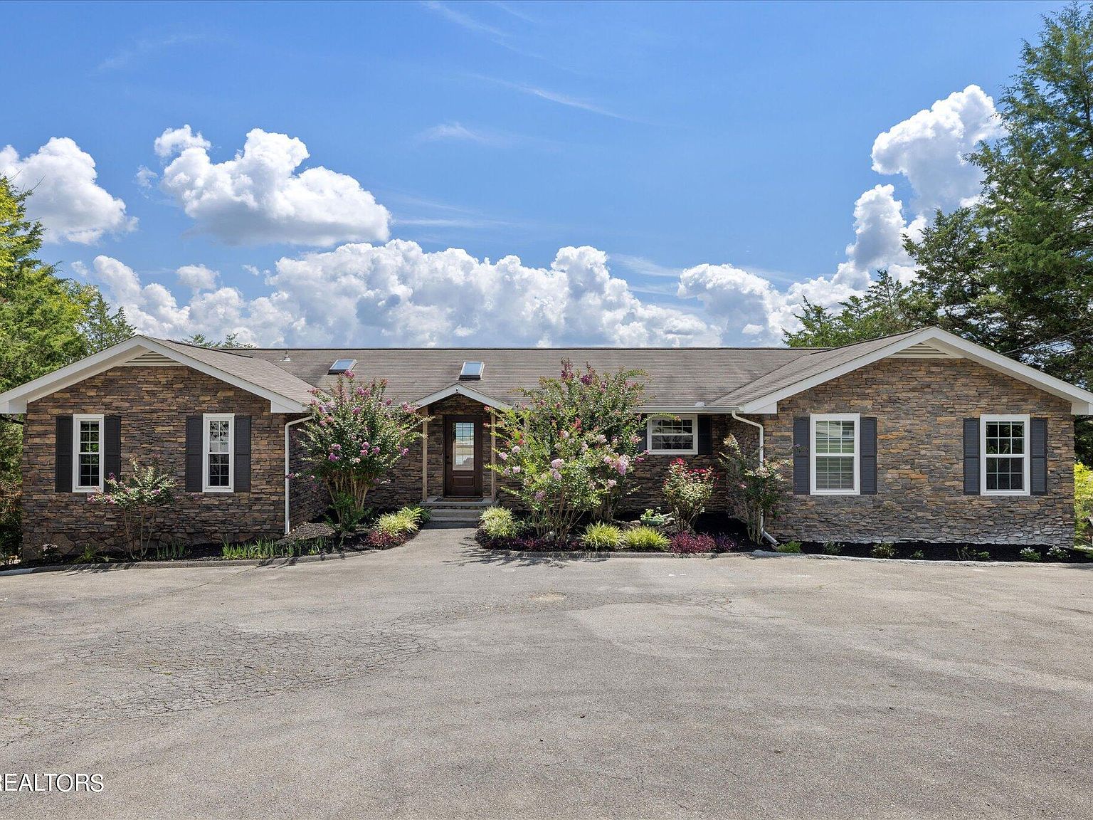 520 Hook Cir, Dandridge, TN 37725 MLS 1238564 Zillow