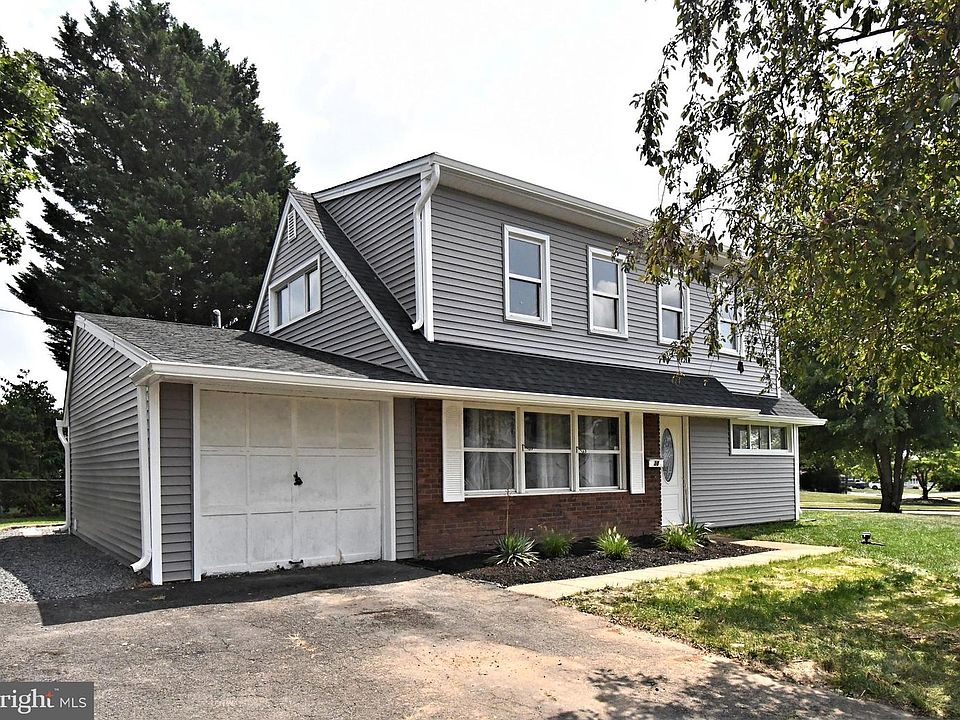 1st image of 38 Candle Rd