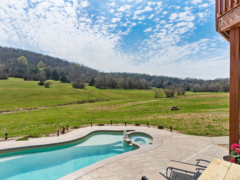 43rd image of 2063 Kennedy Creek Rd