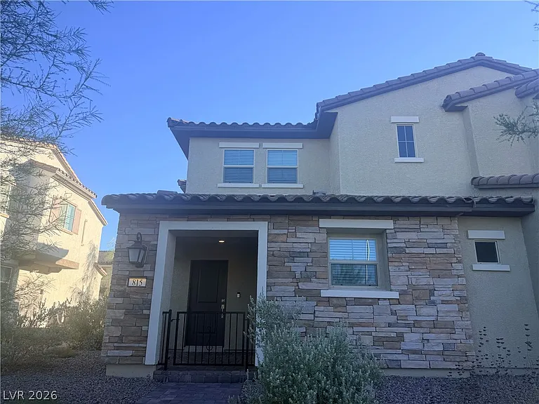 815 Watford Pl — Photo 2