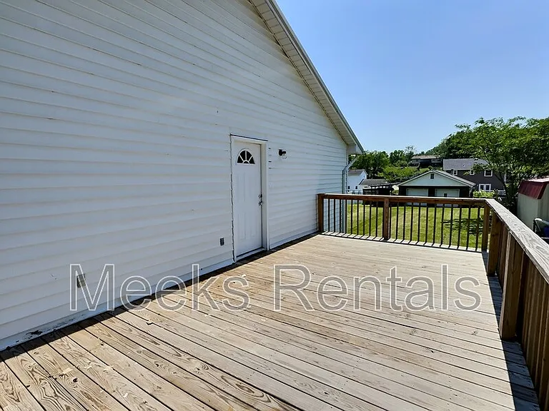 58 Maple Ln — Photo 4