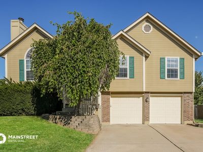 1713 NE Stonewood Dr, Lees Summit, MO, 64086