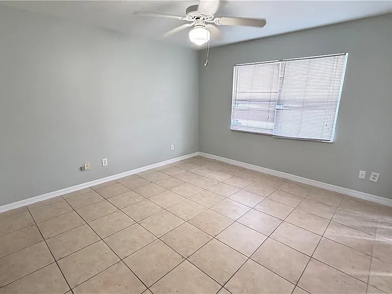 28 Cosmopolitan Dr #13 — Photo 8