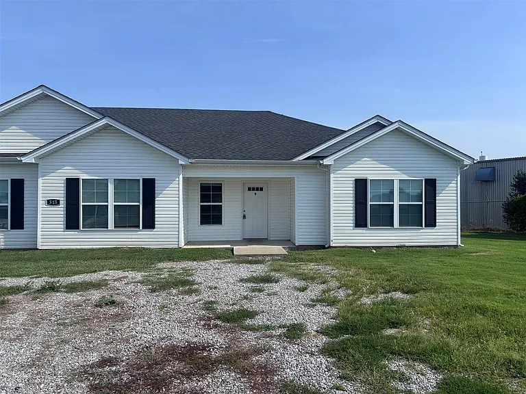 515 Hilton Ct #B — Photo 1