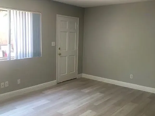 3036 Fenelon St #B, San Diego, CA 92106