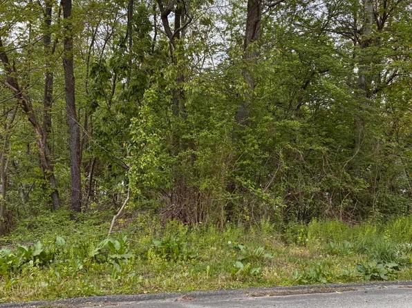 Park St, Mayfield, PA 18433
