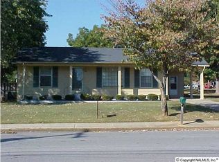 802 Clearview St SW, Decatur, AL 35601