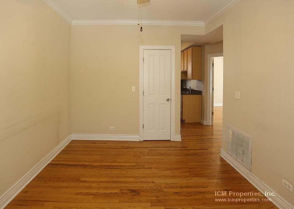 1st image of 1210 W Waveland Ave #4V