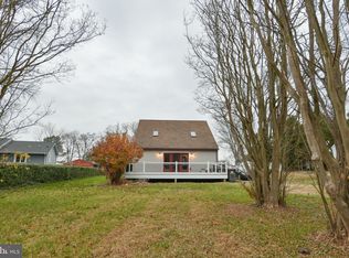 1833 Harbor Dr, Chester, MD 21619