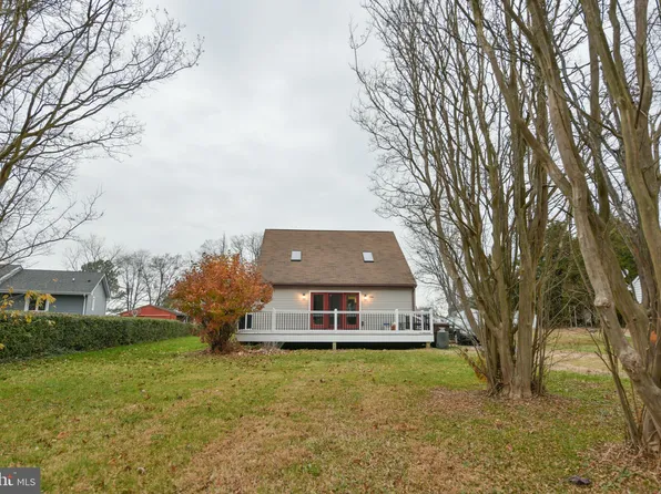 1833 Harbor Dr, Chester, MD 21619