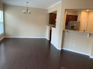1335 Hampton Oaks Dr — Photo 4