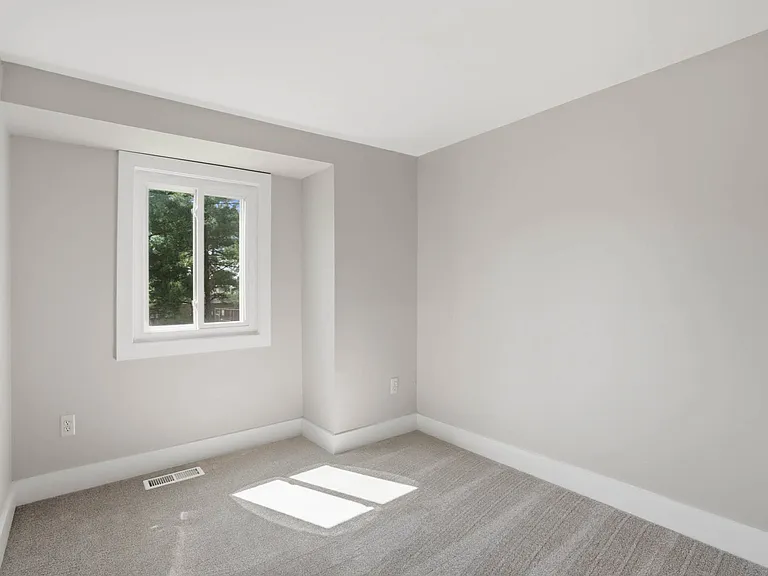 Upper bedroom 3 w/ fresh paint & new carpet