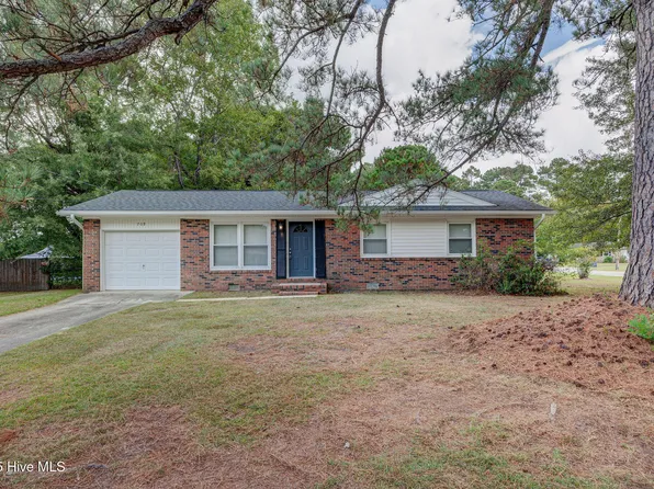 709 Dennis Road, Jacksonville, NC 28546
