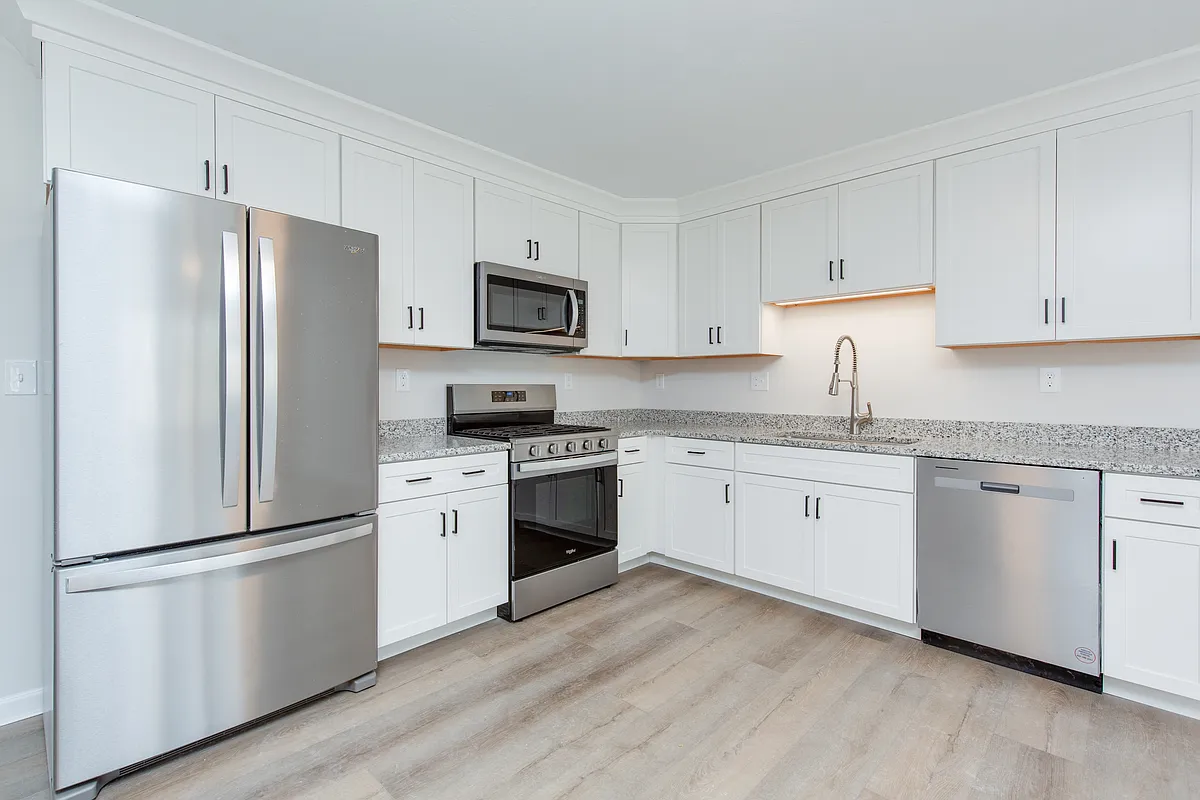 Building Photo - 62 Sherburne Ave #14