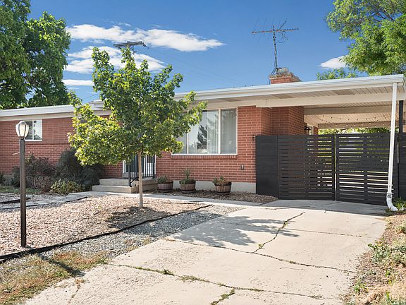 3rd image of 3385 W Florlita Ave S