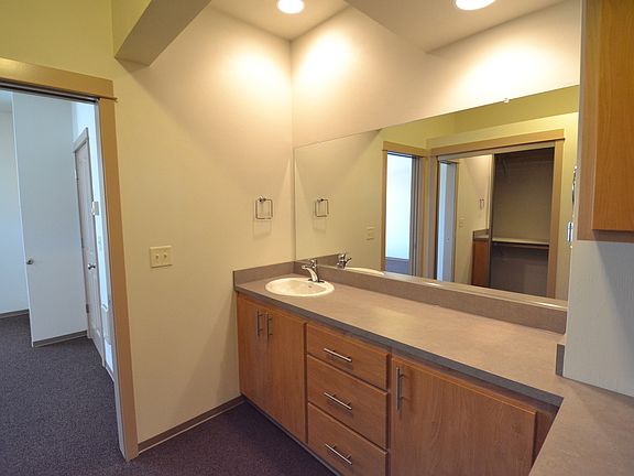 5th image of 363 E 17th Ave Unit 2