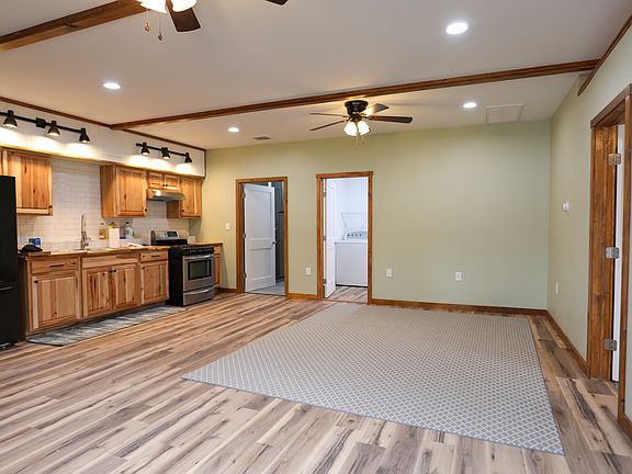 2nd image of 759 Kings Hwy #1