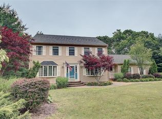 242 Laurel Ridge Ln, North Kingstown, RI 02852