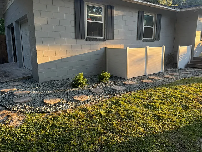 3705 SW 6th Pl — Photo 2