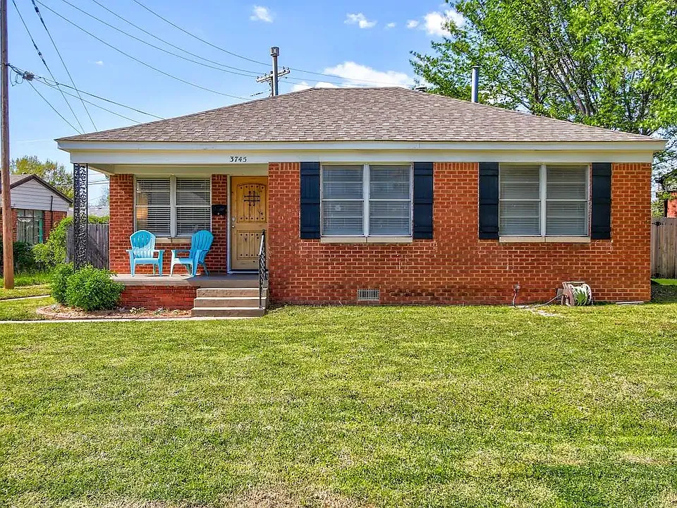 3745 NW 20th St