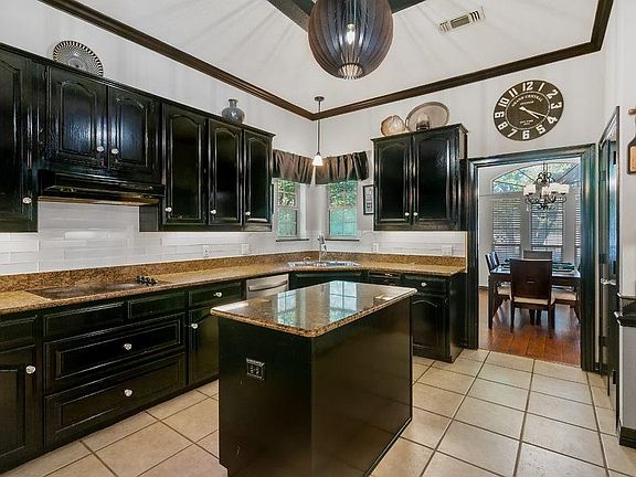 5th image of 1514 Sweetgum Cir