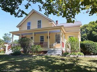 42 Carpenter St, Warwick, RI 02886