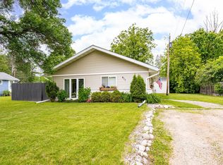 611 NE 11th Ave, Grand Rapids, MN 55744